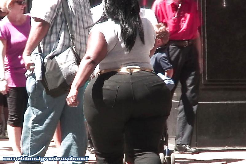 25P Big booty candid