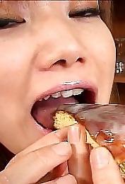 25P Cum and Food