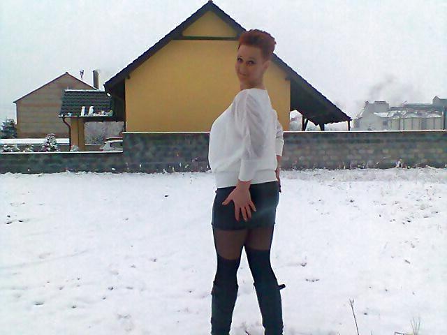 15P Androgynous Street Whore