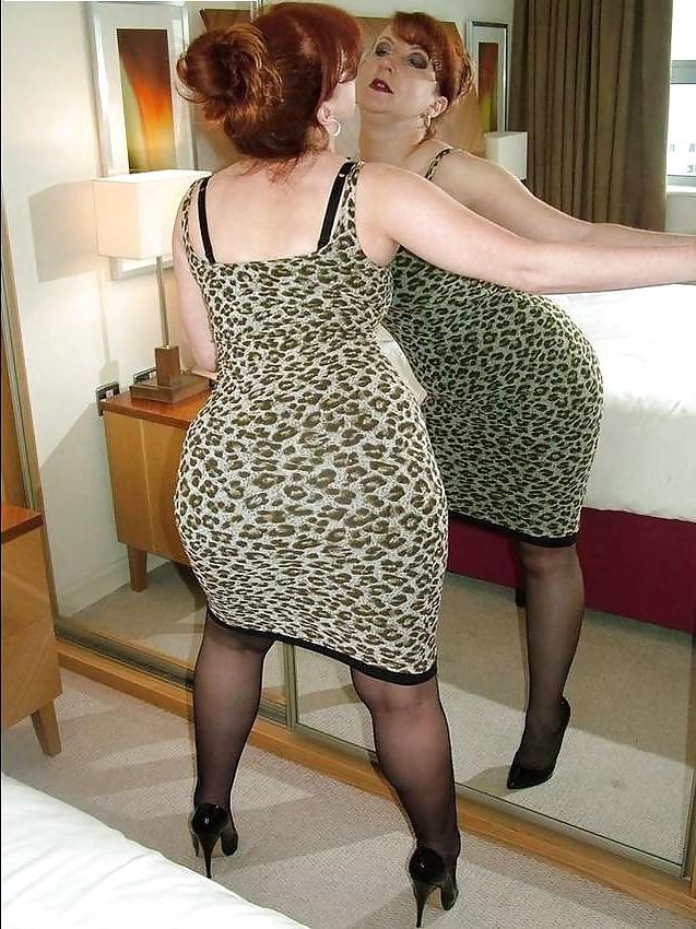 25P SeXy RedHead MILF With HOT BIG Ass by DarKKo