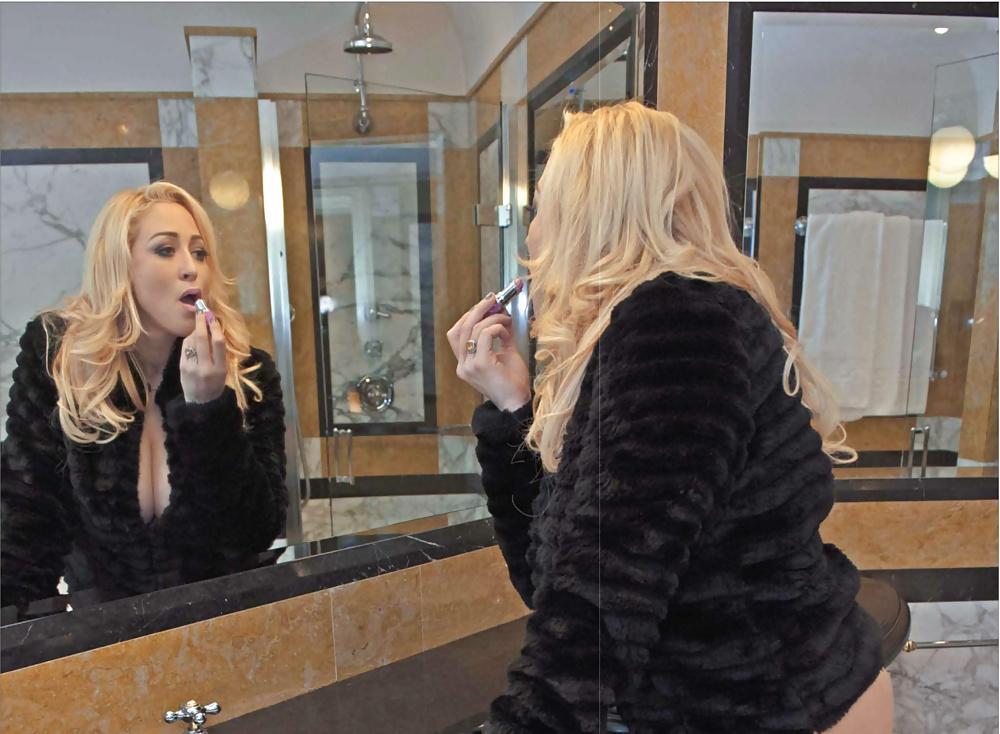 25P Jennifer Blanc collection 