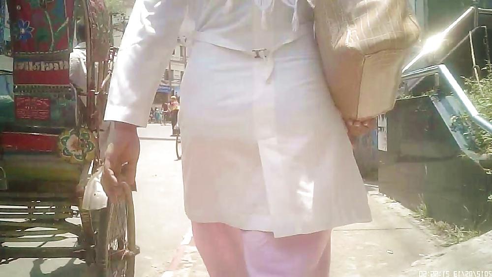 14P Bangladeshi street ass
