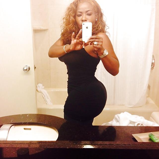 25P Big booty Milf pt. 2
