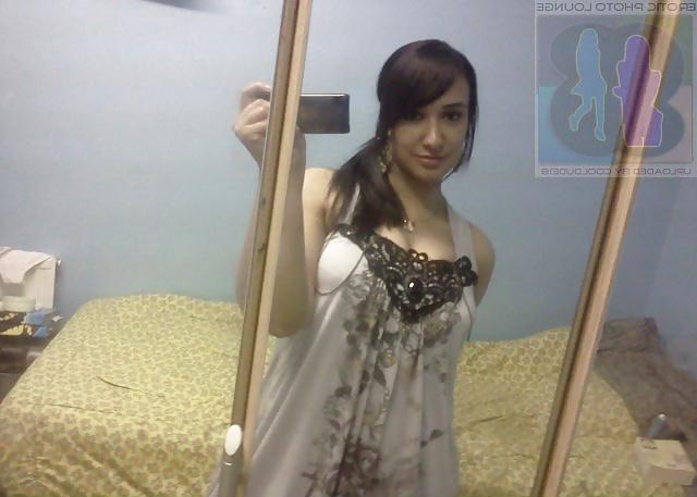 25P Beautiful Pakigirl with big boobs!!