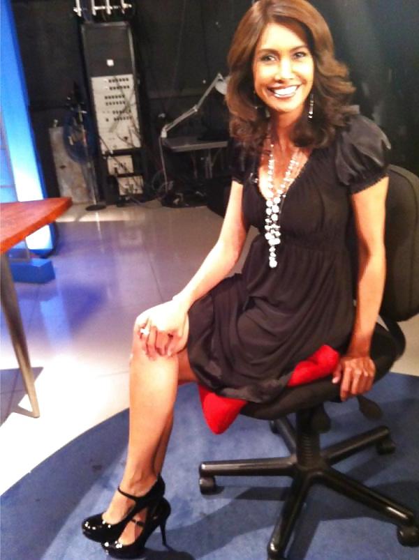 25P Celebrities in High Heels part 1