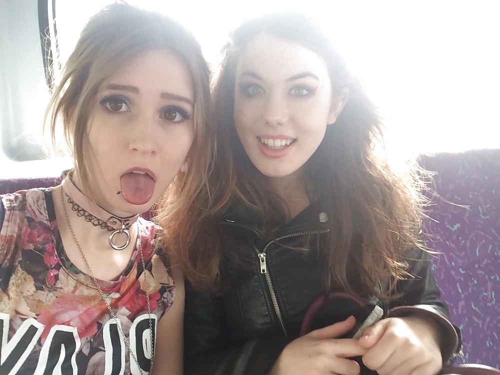 25P Sweet Emo Teen