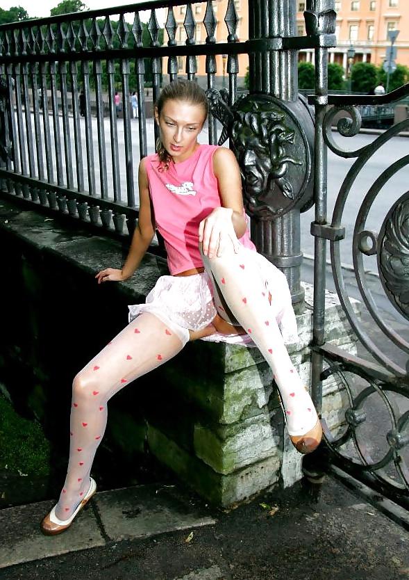 25P Ready for pleasure: Girls in Stockings 8