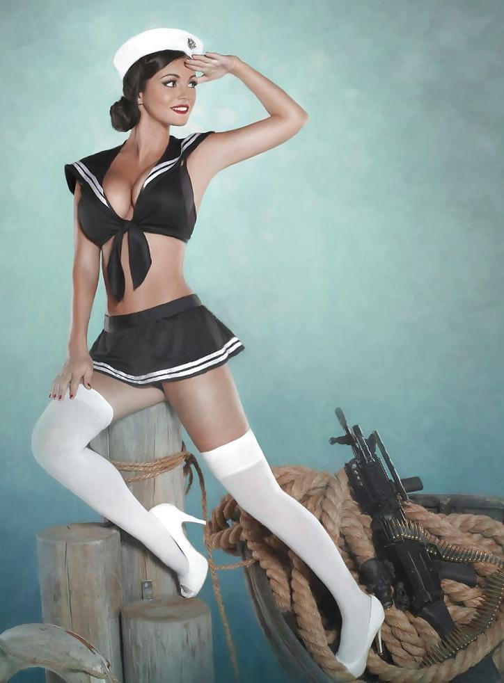 25P Ready for pleasure: Girls in Stockings 8