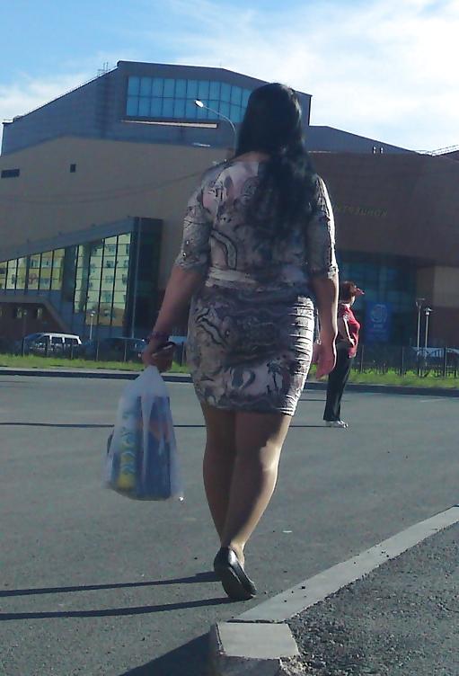 25P Girls with plump legs