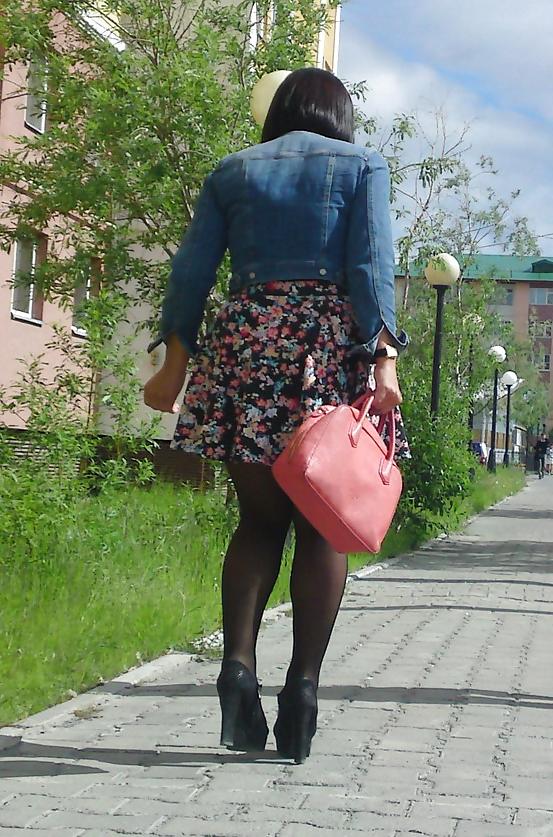 25P Girls with plump legs