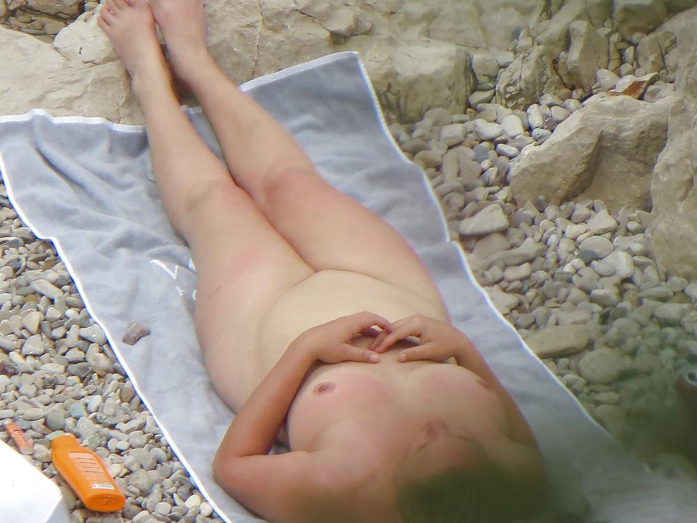 8P Croatian beach two girls