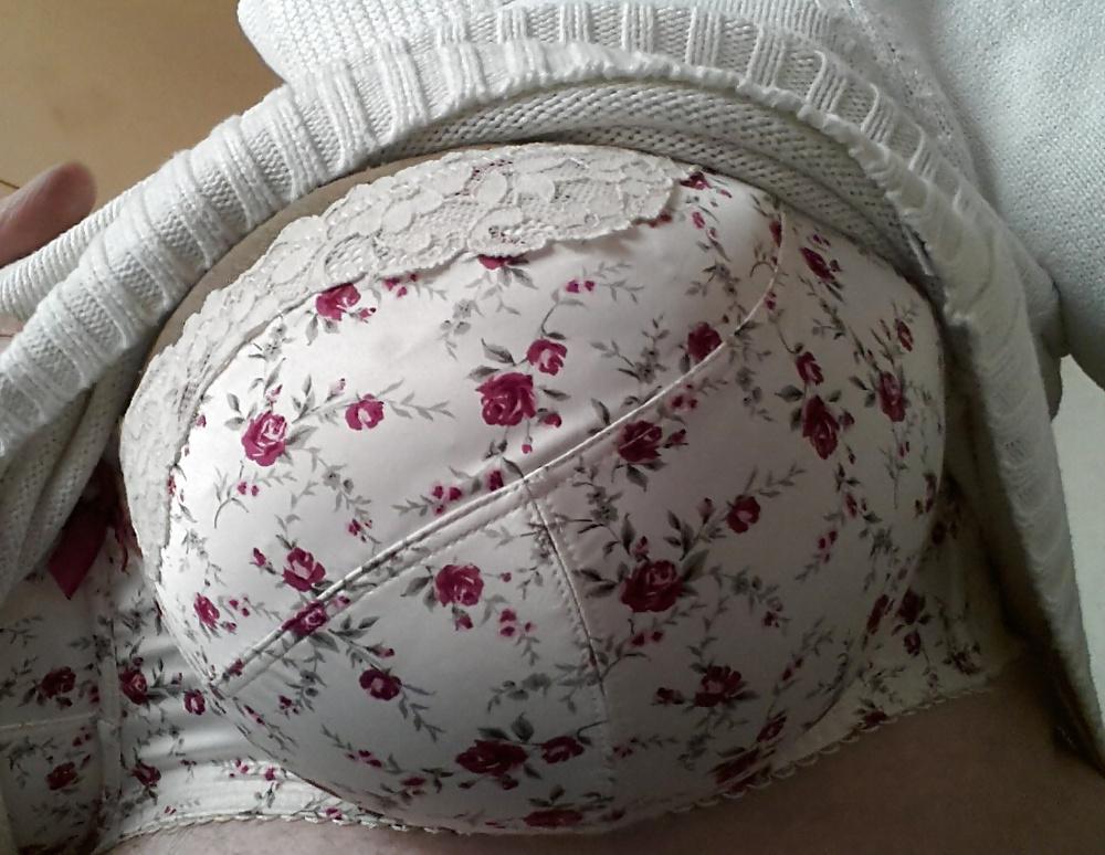 23P Nice Big boobs and bra