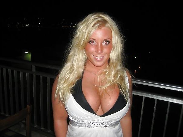 25P Amateurs With Big Boobs
