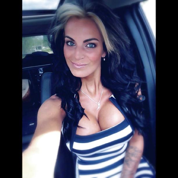 25P Amateurs With Big Boobs