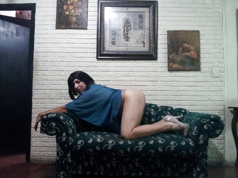 11P Sexy crossdresser posing