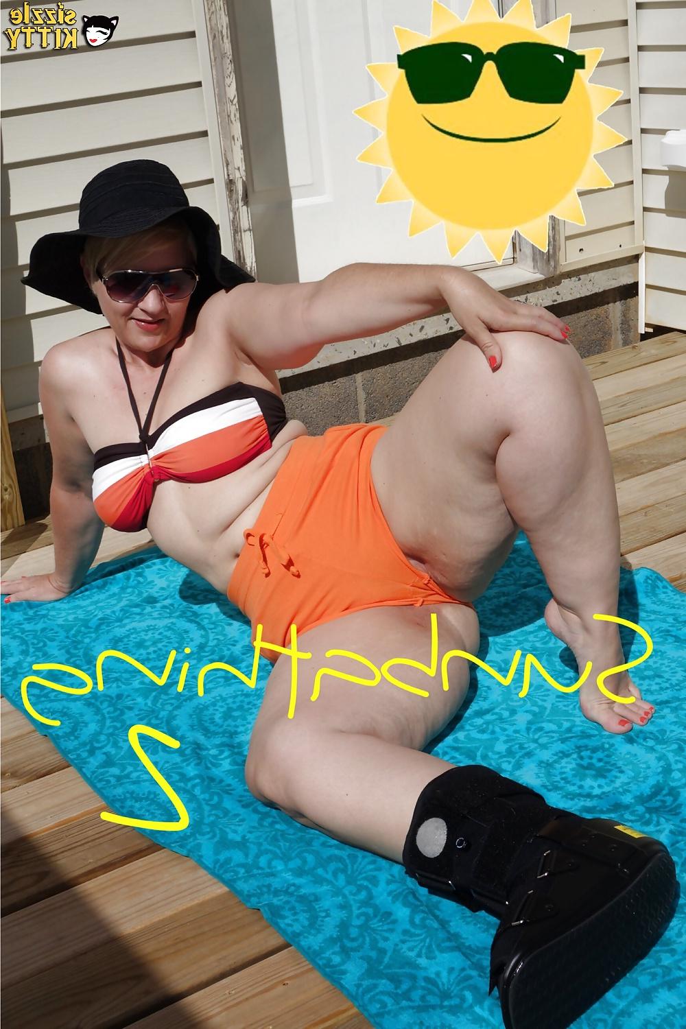 10P Sunbathing v2 - Orange Booty Shorts