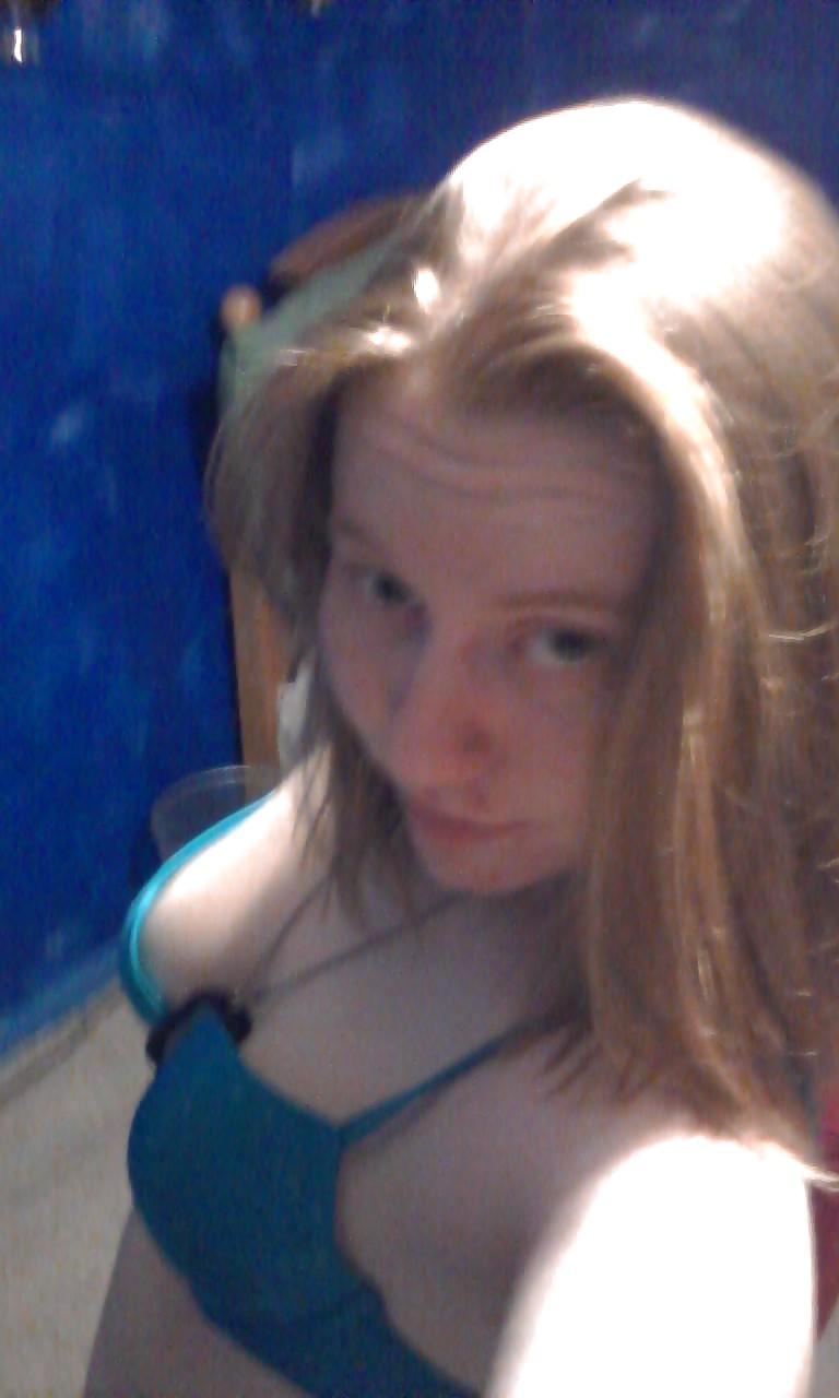 25P Amateur redhead 