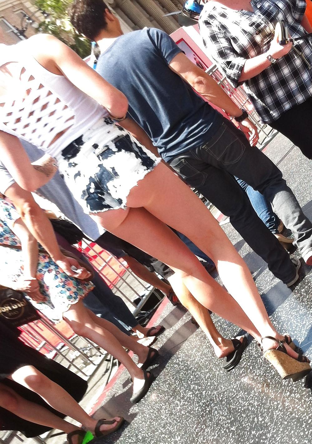 8P Street Blonde Enjoys Showing Her Ass