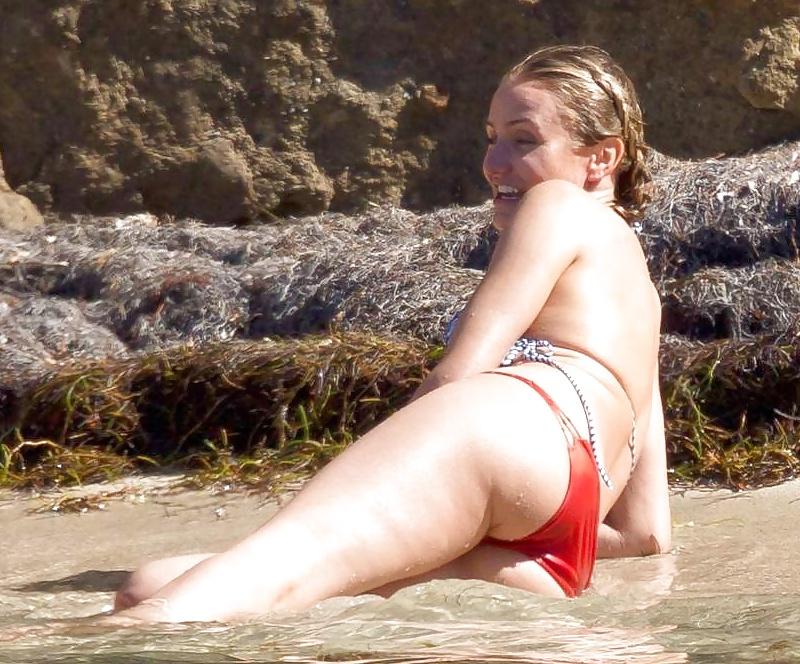 23P Cameron Diaz BOOTY