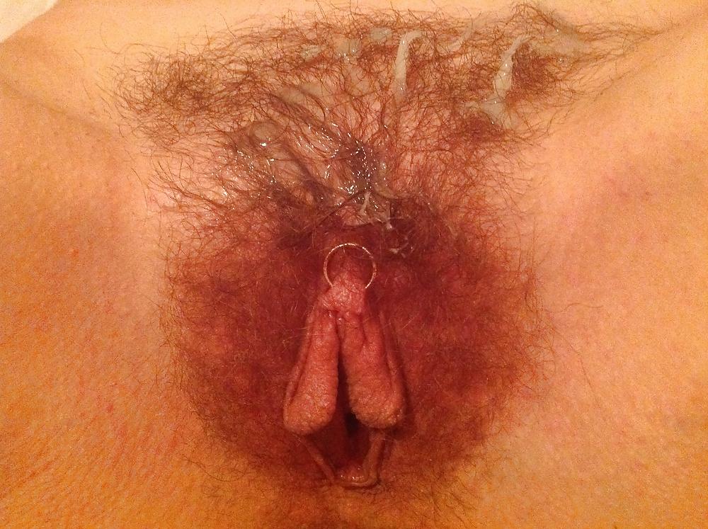 7P Hairy Pierced Pussy