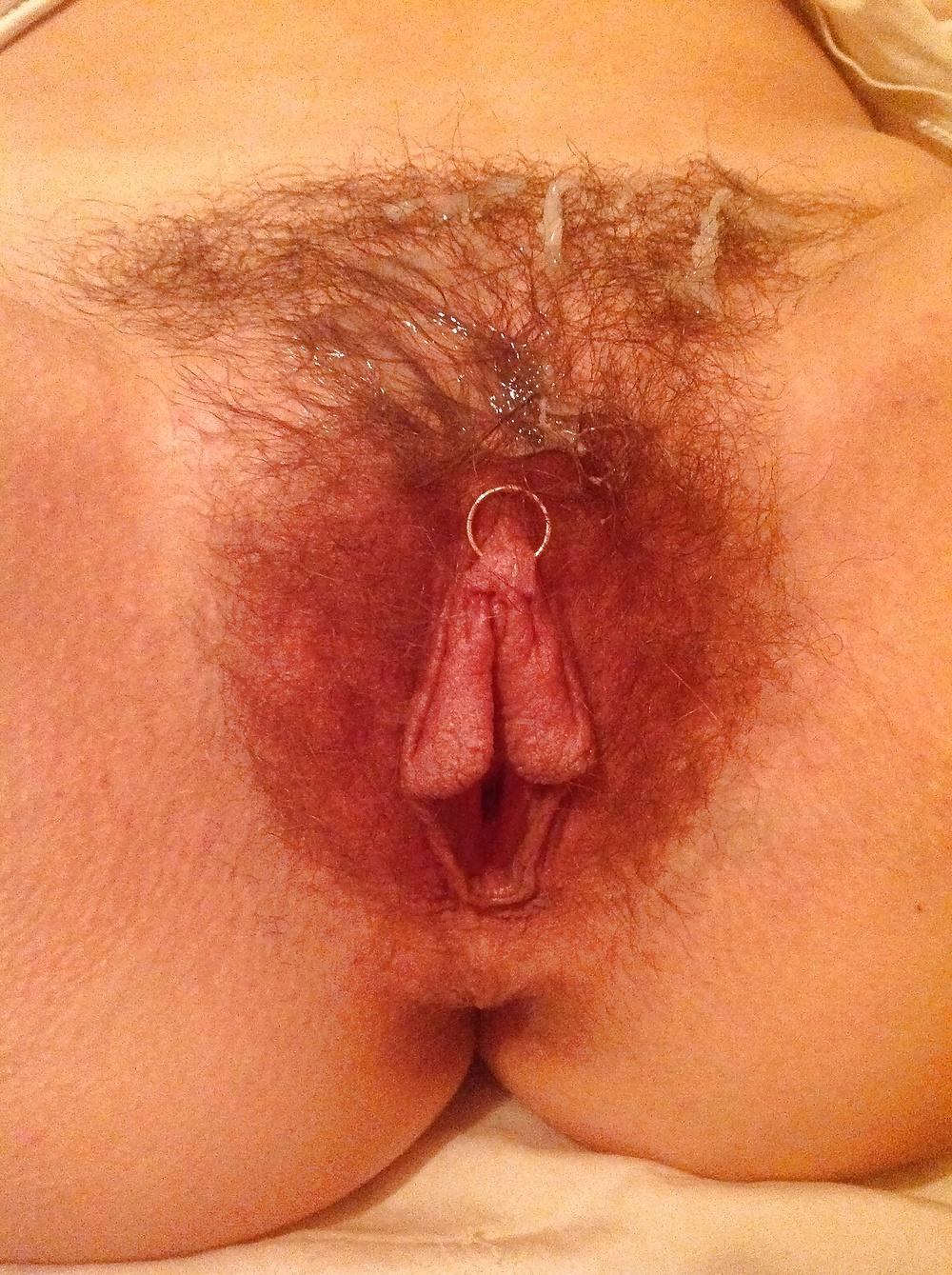 7P Hairy Pierced Pussy