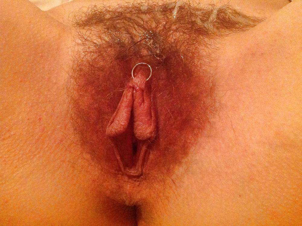 7P Hairy Pierced Pussy