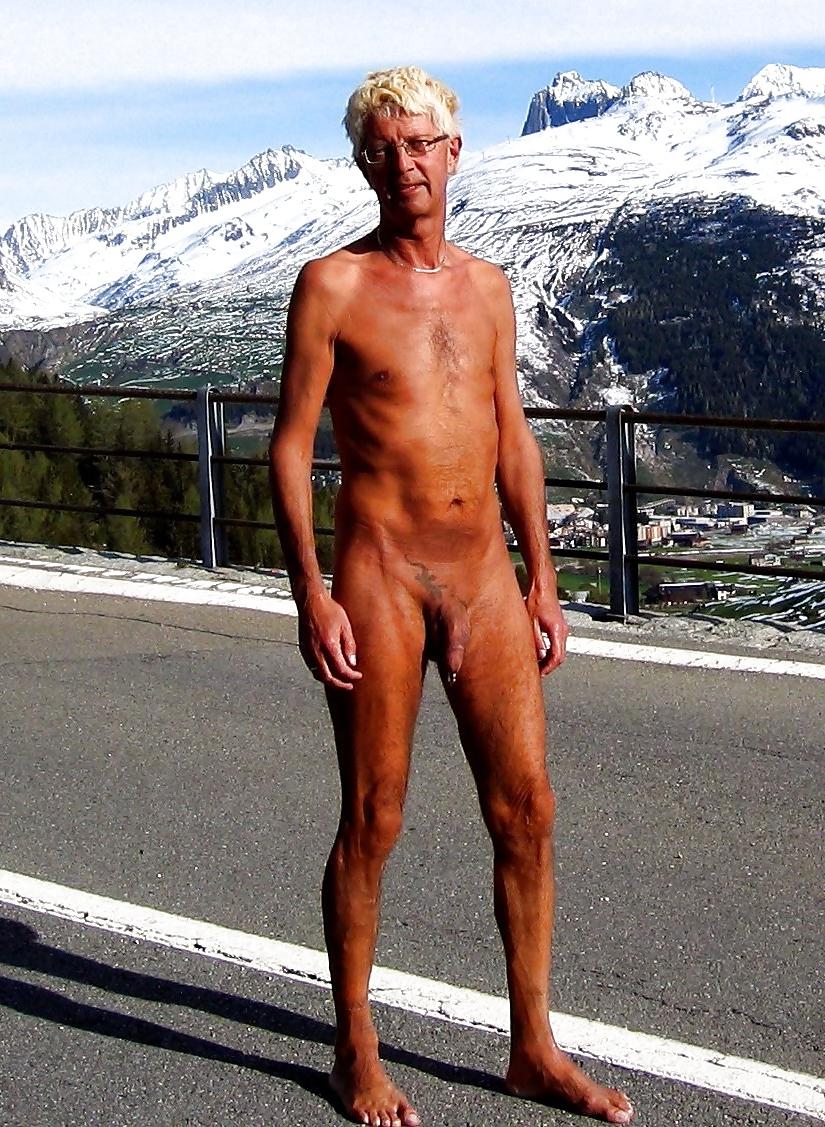 17P Naked on the street