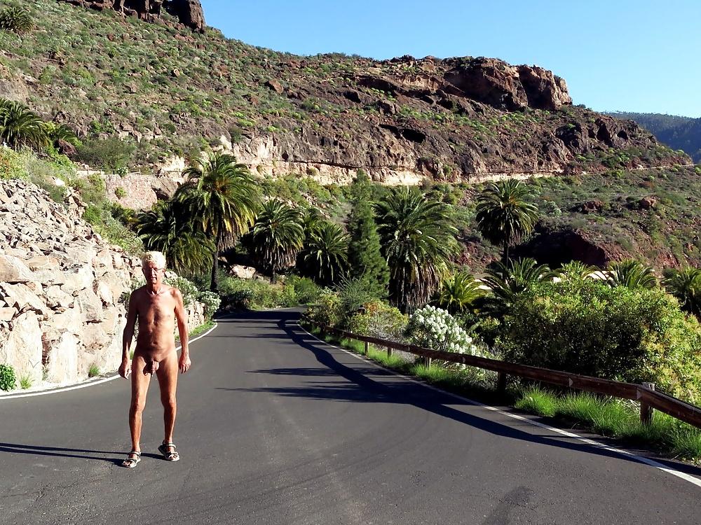 17P Naked on the street