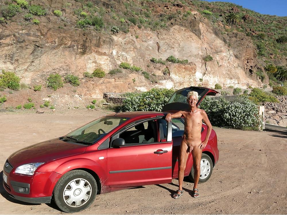 17P Naked on the street