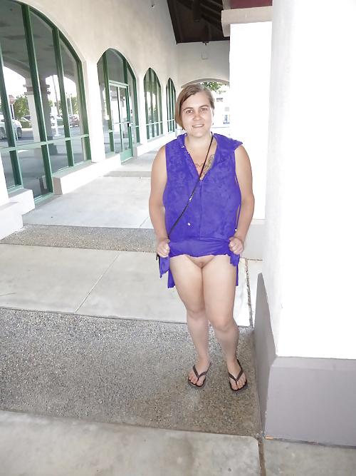10P Plump Milf Hottie