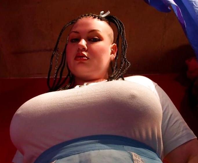 25P BIG BOOBS  VOTE!