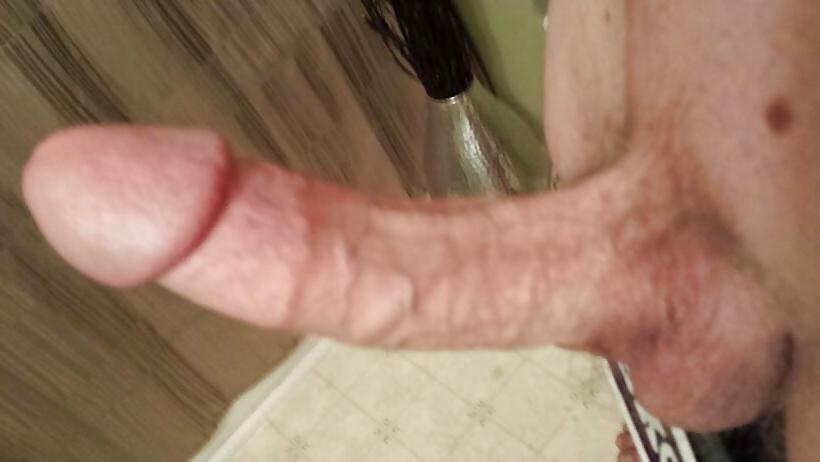 22P (HungHot25) New Big Cock Pictures, Selfies