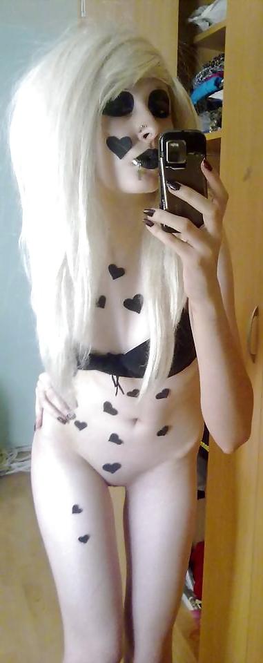 22P Emo Teen Serbia