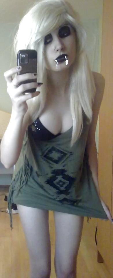 22P Emo Teen Serbia