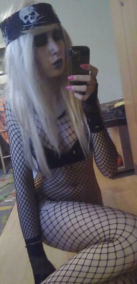 22P Emo Teen Serbia