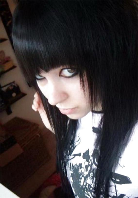 25P EMO Gilrs