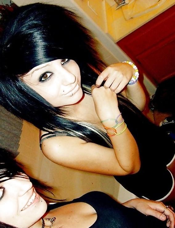 25P EMO Gilrs