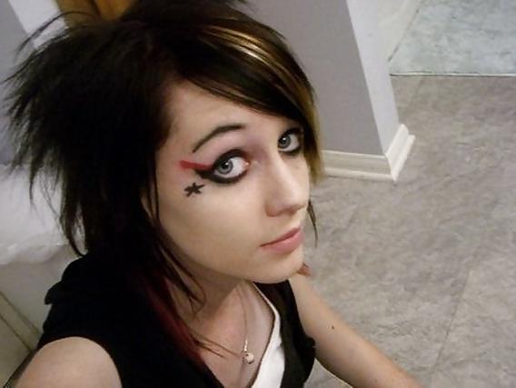 25P EMO Gilrs