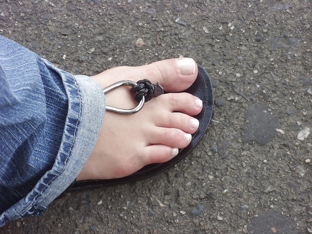 25P Street feet 3