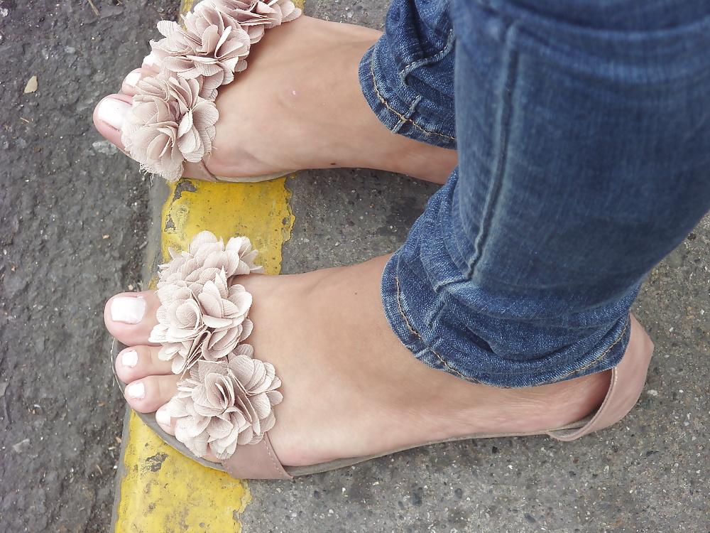 25P Street feet 3