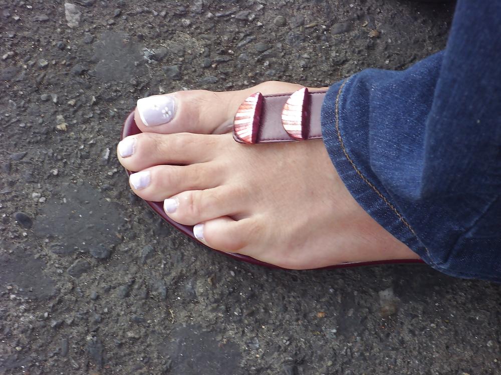 25P Street feet 3