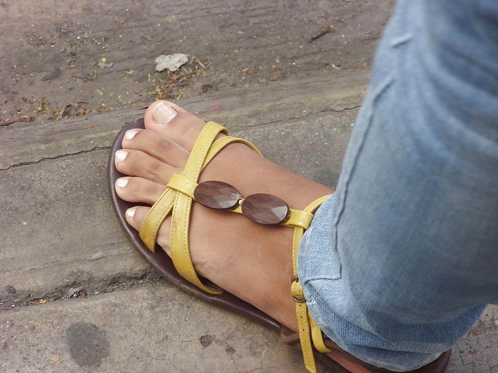 25P Street feet 3