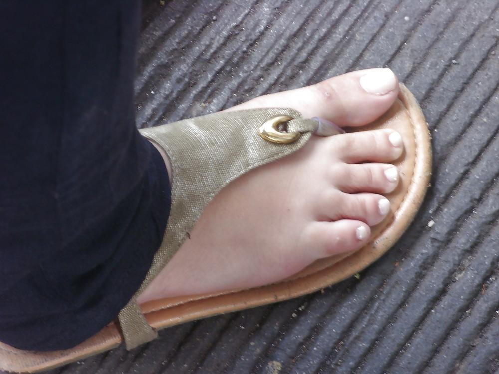 25P Street feet 3
