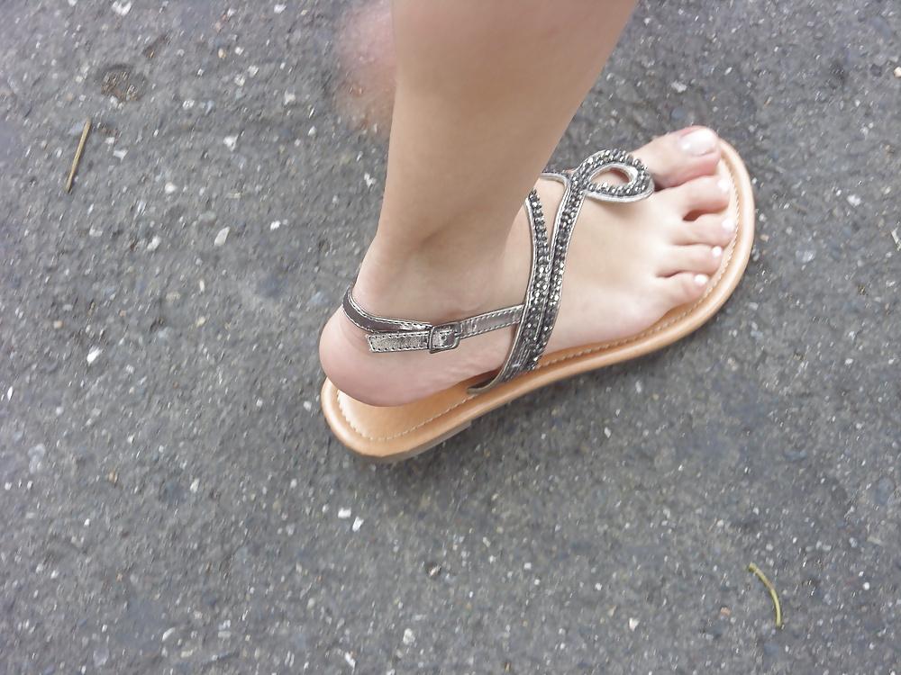 25P Street feet 3