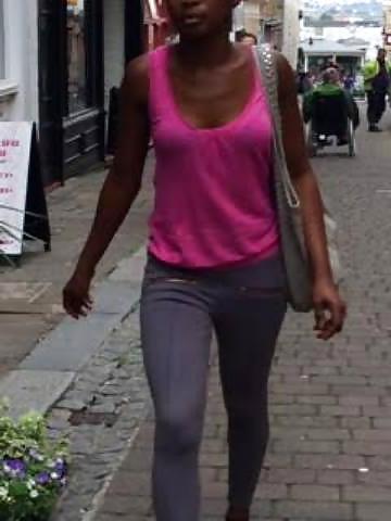 10P Candid babes 240714
