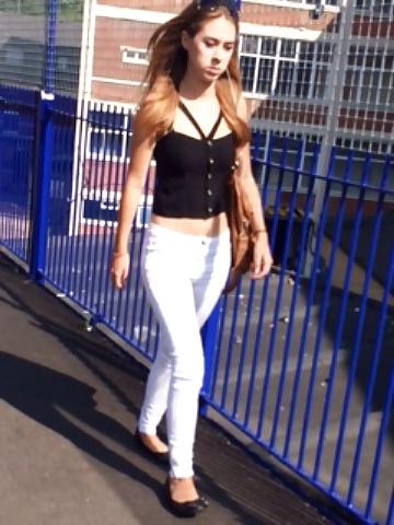 10P Candid babes 240714