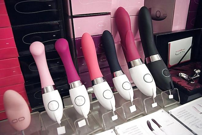 25P Masturbation oddities and Freak size extremes
