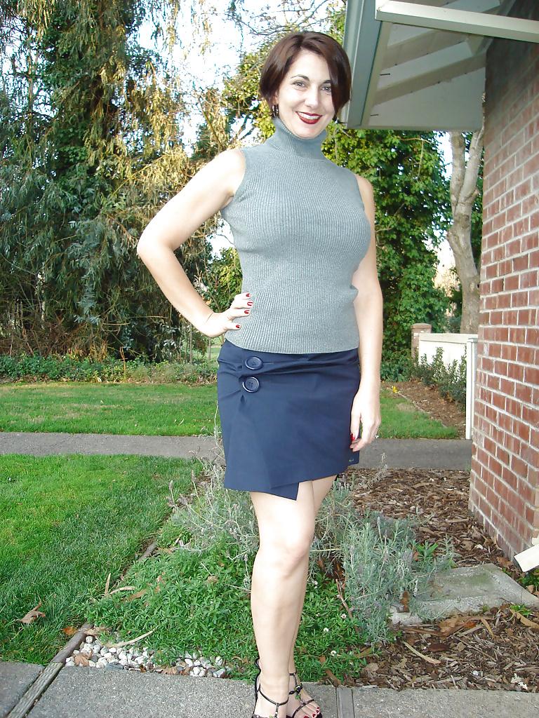 25P Beautiful swinger wife
