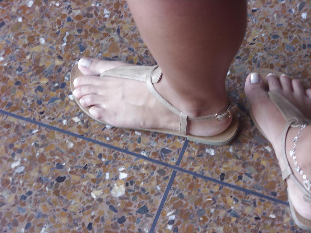 25P Street feet 4