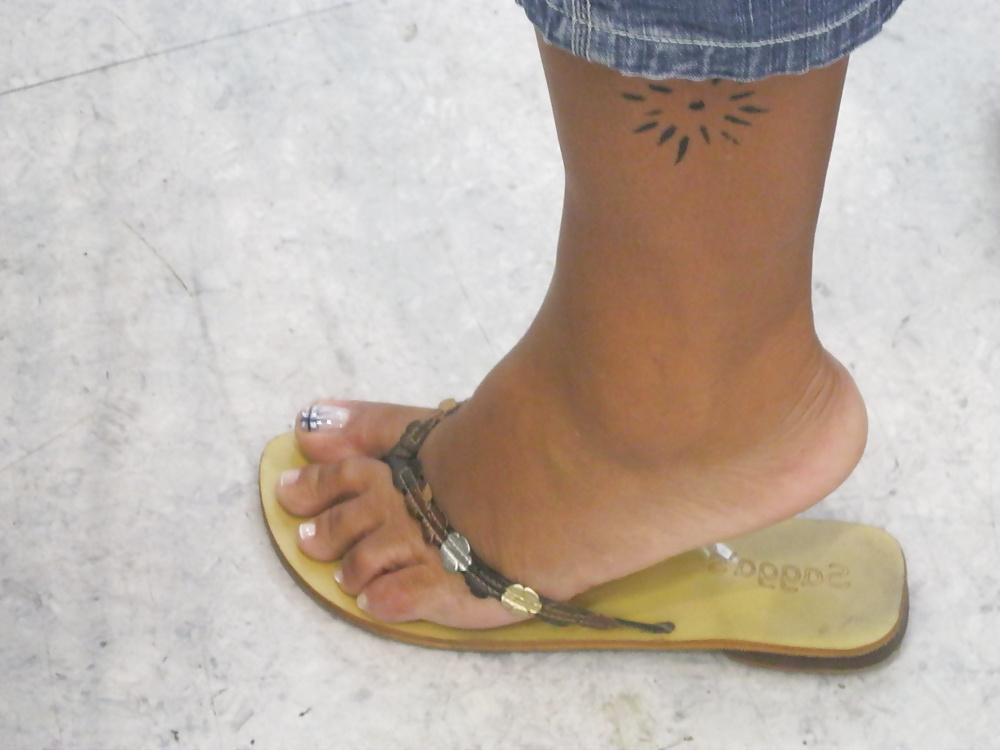 25P Street feet 4